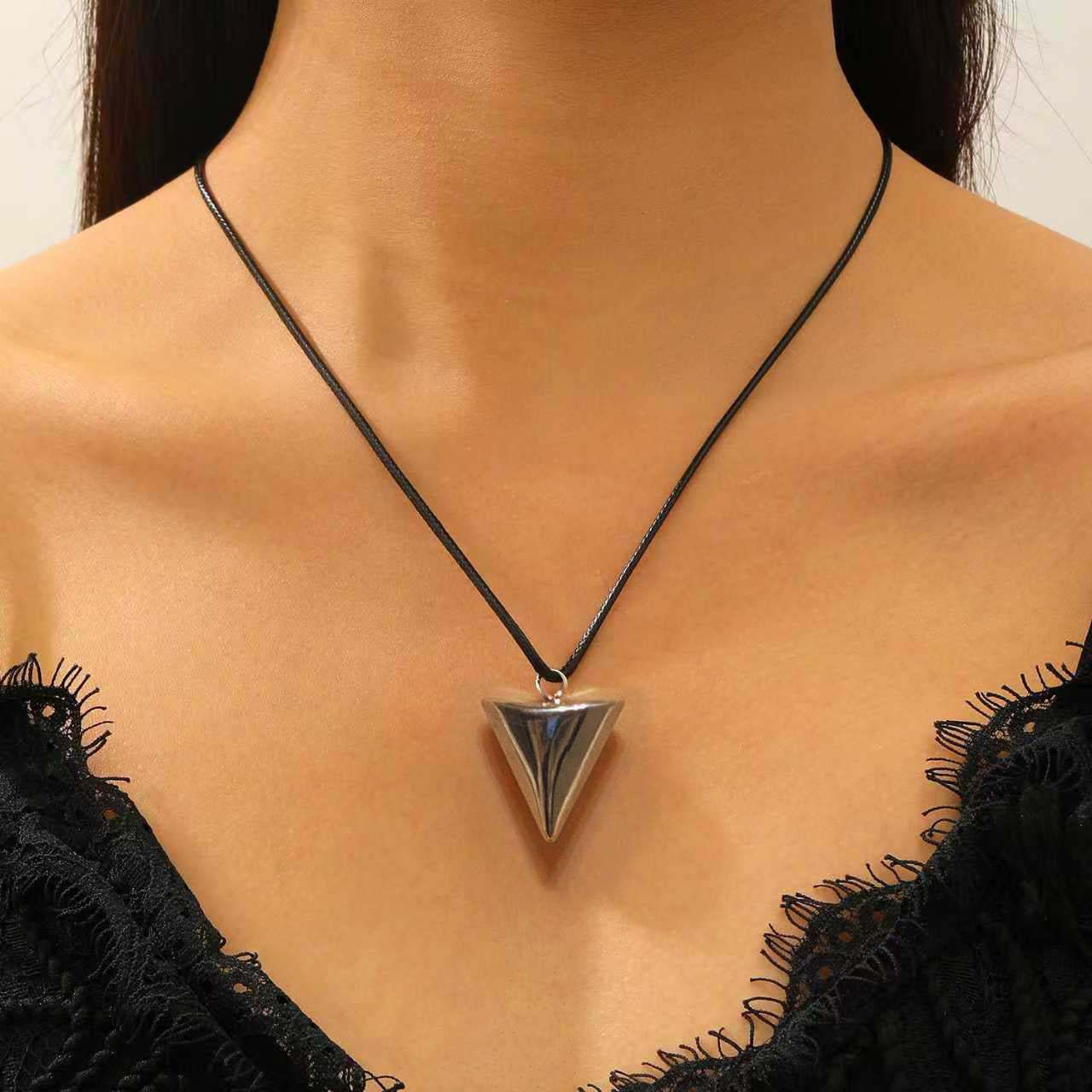 Wholesale Smooth brushed geometric simple necklace I